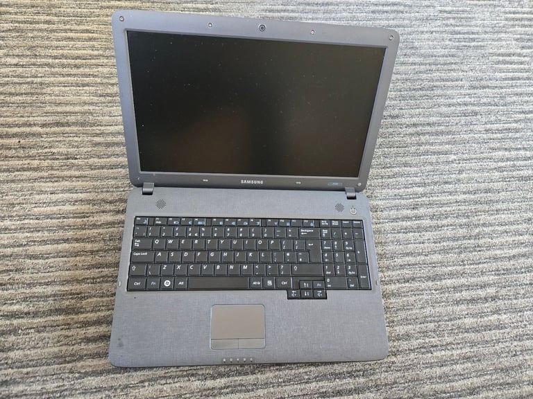 image for SAMSUNG P530 Laptop 15 inch, intel core i3 M370, 4GB RAM, 120GB SSD, Win 10 pro, sorry no offers