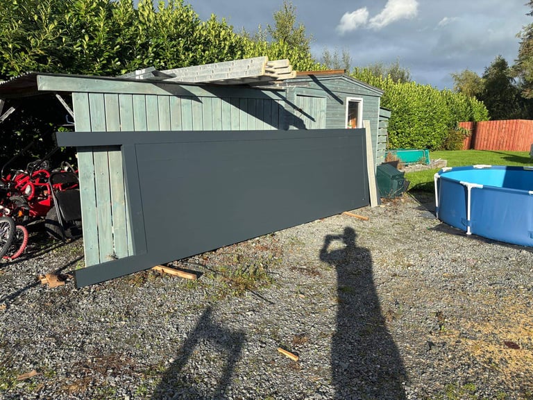 Aluminium tracked slider.