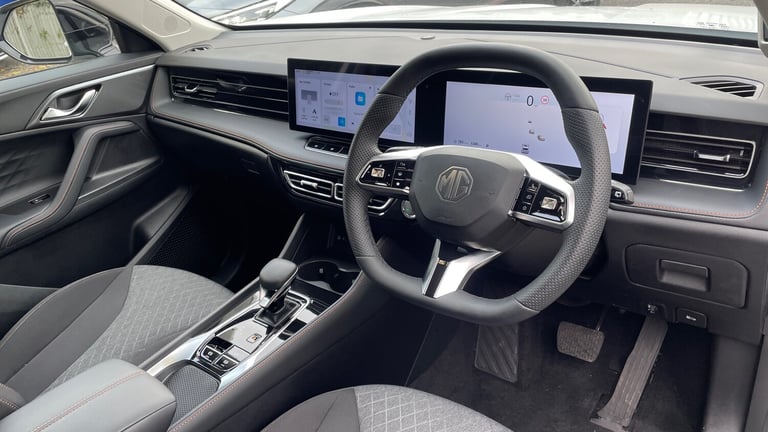 2024 MG HS 1.5 T-GDI SE 5dr DCT - Apple CarPlay/Android Auto  Petrol