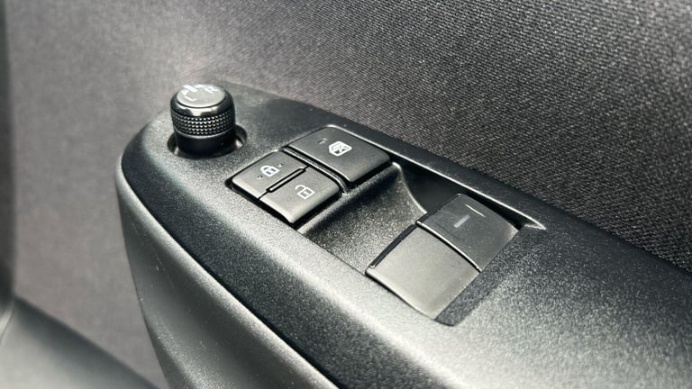 2023 Toyota Yaris 1.5 VVT-h Icon Hatchback 5dr Petrol Hybrid E-CVT Euro 6 (s/s) (116 ps) HATCHBAC...