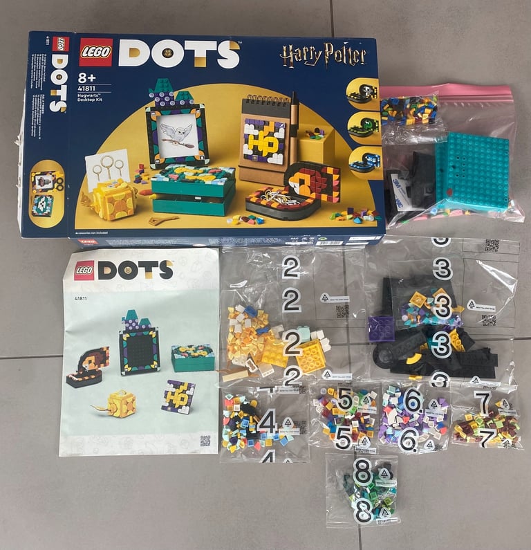 Lego Dots Harry Potter Hogwarts Desktop Kit 41811