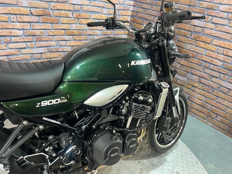 Kawasaki ZR 900 RS - NEW MOT - LOW MILES - NATIONWIDE DELIVERY 