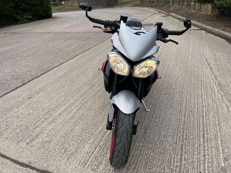 2015 64 TRIUMPH STREET TRIPLE 675 RX 675R NAKED R NEW MOT HPI CLEAR