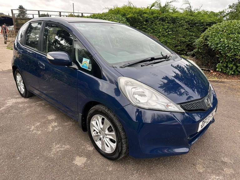 image for 2013 Honda Jazz 1.4 i-VTEC ES 5dr HATCHBACK Petrol Manual