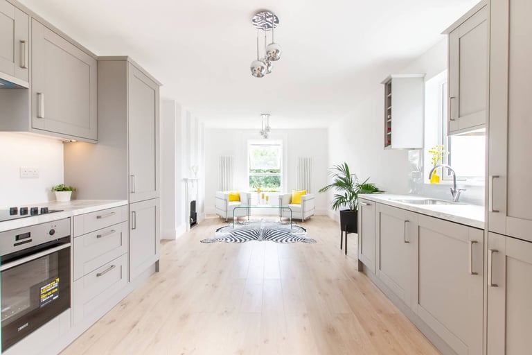 2 Bedroom Flat to Rent in Harlesdean area, NW10 4HP, DSS welcome (over 35 years)