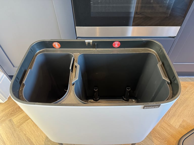 Stylish & Premium Brabantia Bo Touch Bin 11 + 23 Litre White – Excellent Condition