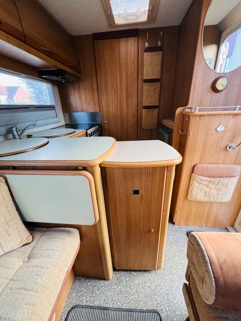 Autocrusie starburst 2005 motorhome