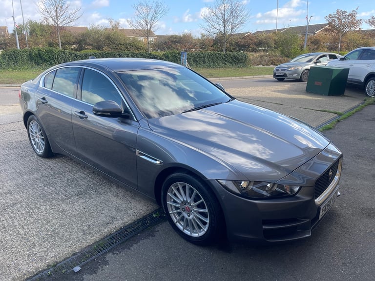 2018 Jaguar XE Prestige - Lunar Grey - Automatic
