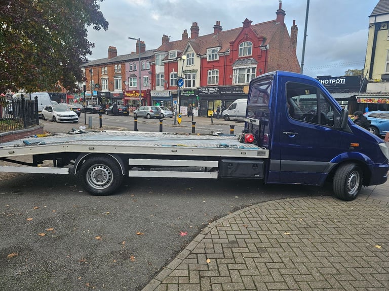 24/7 emergency vehicle recovery