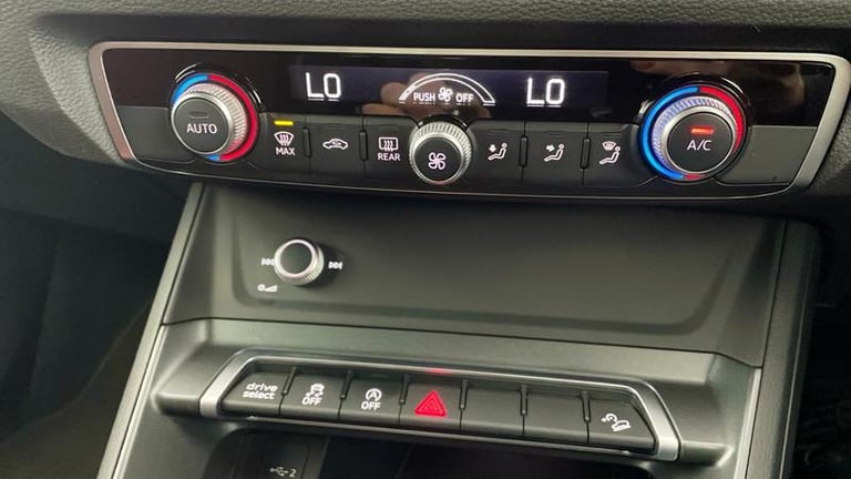 2023 Audi Q3 Black Edition 35 TFSI  150 PS 6-speed Manual SUV Petrol Manual