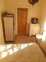 Quiet Double room for single occupancy in lovely houseshare