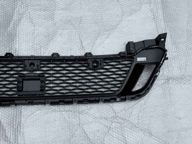 Land Rover Discovery Sport L550 Front Bumper Grill LK72-17F791-F Genuine.