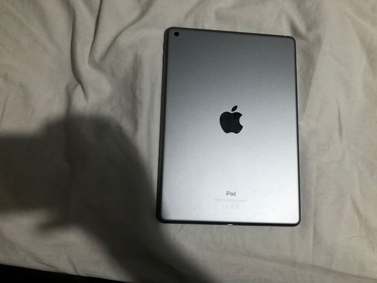 APPLE IPAD 7 7TH GEN EXCELLENT CONDITION 