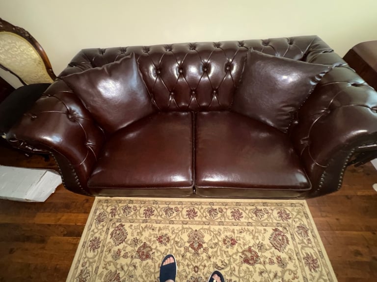Henbury chesterfield sofa
