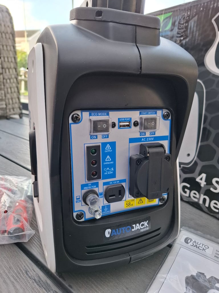 Generator Petrol Autojack IG950i Inverter Generator suitcase style generator