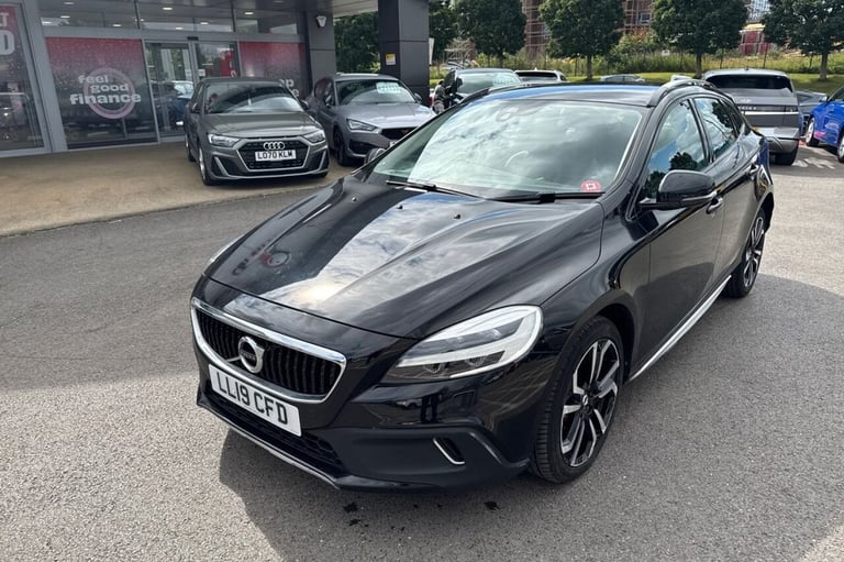 2019 19 VOLVO V40 CROSS COUNTRY 1.5 T3 GPF PRO HATCHBACK 5DR PETROL AUTO EURO 6 