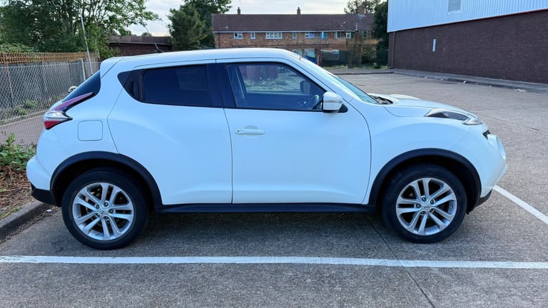 Nissan, JUKE, Hatchback, 2015, Manual, 1461 (cc), 5 doors