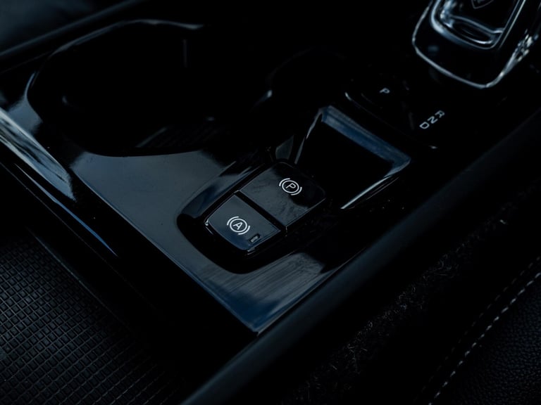 2021 Volvo XC40 1.5h T5 Twin Engine Recharge 10.7kWh Inscription Pro Auto Euro 6 (s/s) 5dr ESTATE...