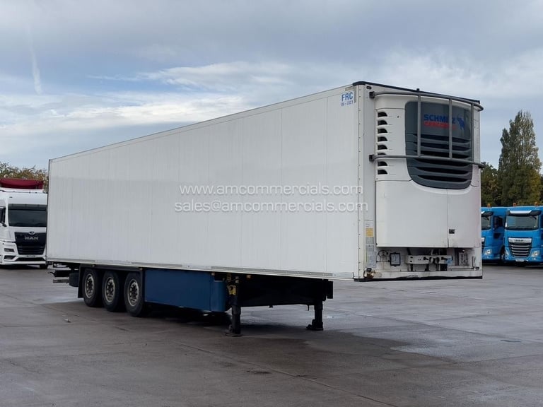 image for SCHMITZ CARGOBULL MEAT RAILER 