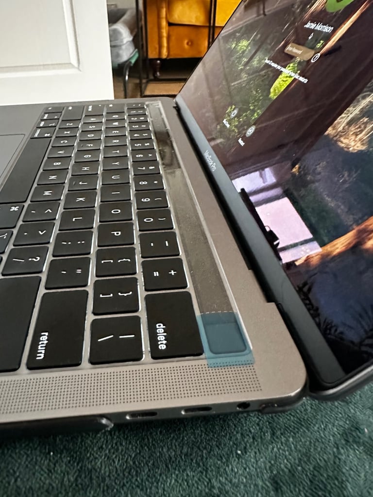 MacBook Pro 2019 13” 
