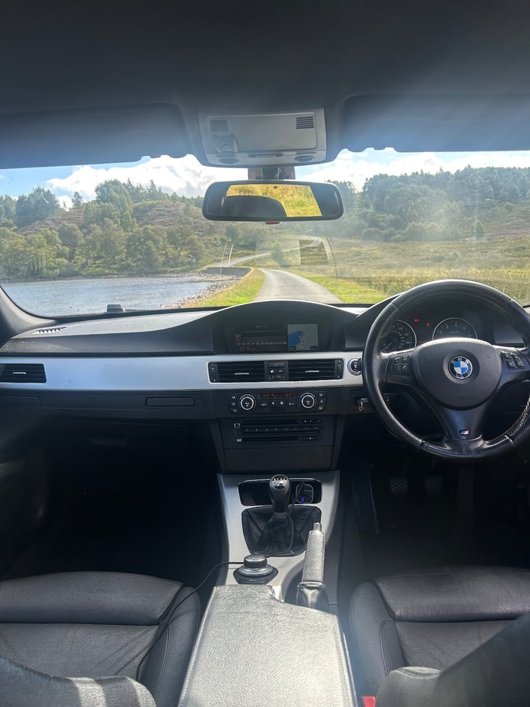 BMW, 3 SERIES, Saloon, 2007, Manual, 2996 (cc), 4 doors