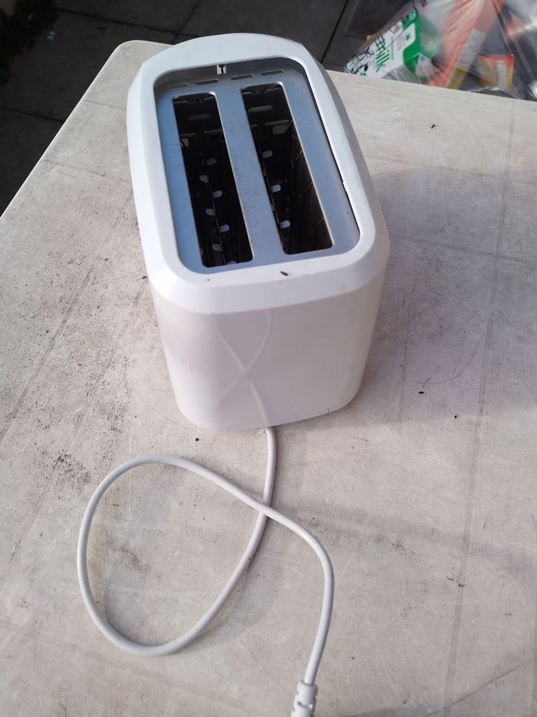 any toaster £10 each