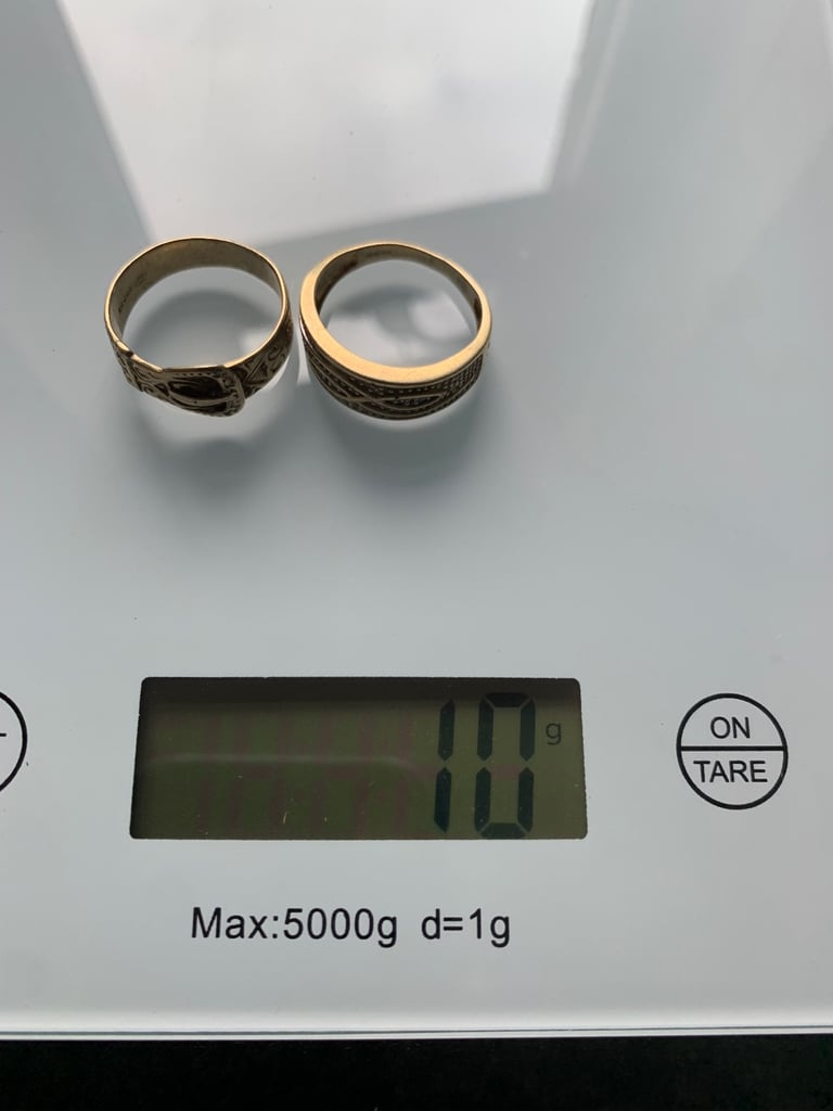 Gold chain  50grm gold rings 10grm