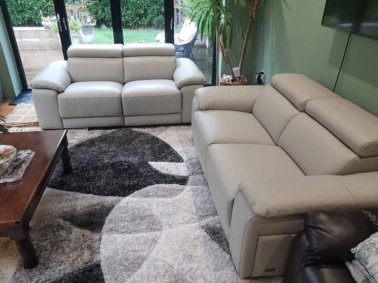 QUALITY DESIGNER ITALIAN MADE VERONA LEATHER POWER RECLINER SOFA USB CHARGING