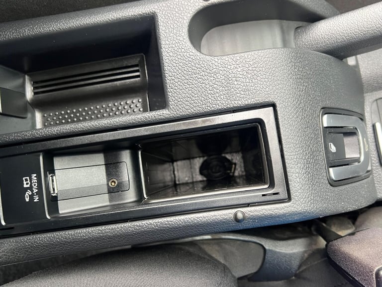 2015 Volkswagen Golf 1.6 TDI BlueMotion Tech SE Cabriolet 2dr Diesel Manual Euro 5 (s/s) (105 ps ...