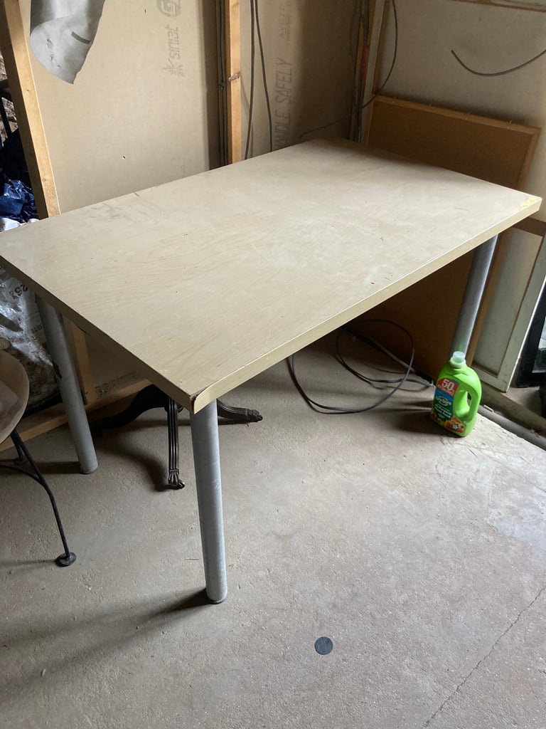 IKEA table great for a project 120 x 75 cm 