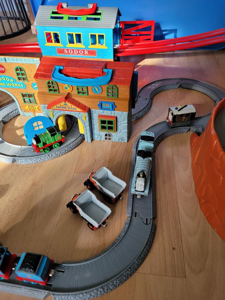 Take Along Thomas & Friends Bundle Includes Sets, Track, Diecast Trains & Friends