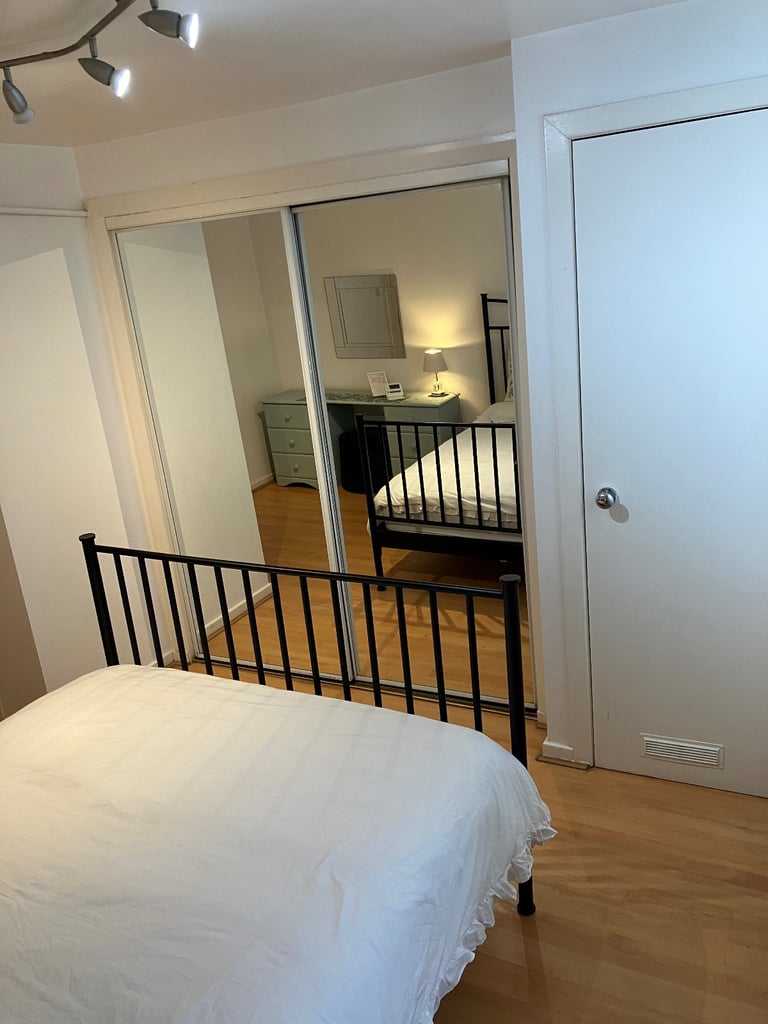 Flat for rent Edinburgh City Centre £1350 inc. gas and electric 