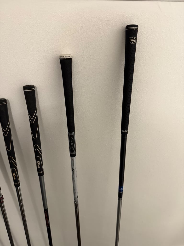 Full set of Wilson, Titlesit, ping golf clubs + Wilson cart bag