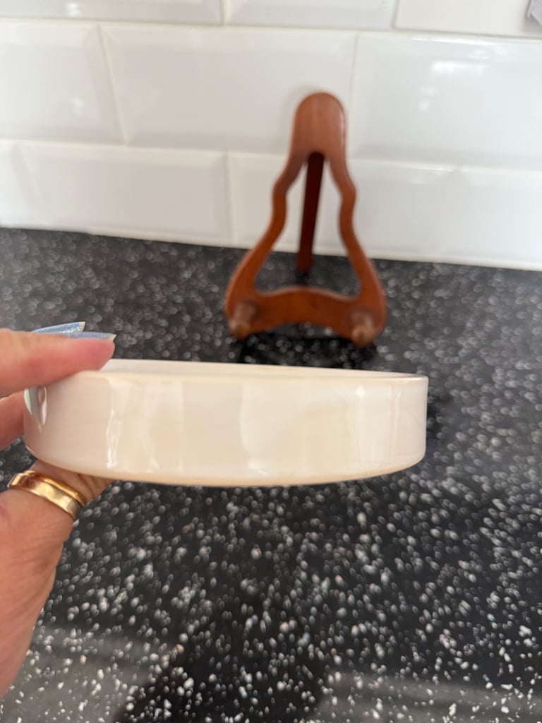 Vintage Runtons Pottery Yorkshire Botanicals Wild Flowers Round Trinket Dish Helen Philipps 5” x 1”