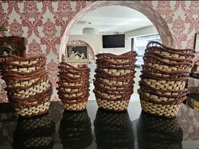 image for Oval Wicker Wooven baskets for Wedding or Home Decoration