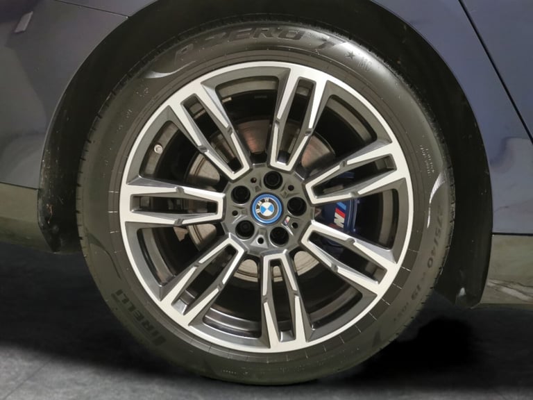 2024 BMW i5 40 83.9kWh M Sport Touring 5dr Electric Auto eDrive (11kW Charger) (340 ps) Estate El...