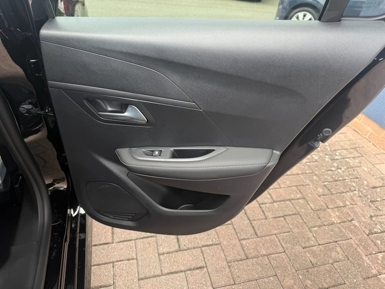 2025 Peugeot 208 1.2 PureTech Allure Hatchback 5dr Petrol Manual Euro 6 (s/s) (100 ps) Hatchback ...