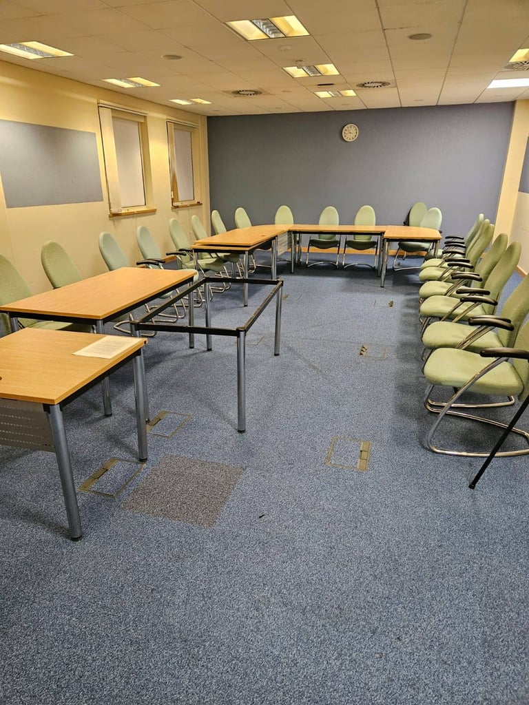 JOBLOT Office Furniture SURPLUS STOCK For Sale Over 100 Desks/Chairs/Cabinets/Cupboards 12