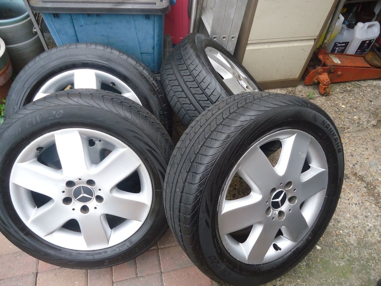 4 x 17 Genuine Mercedes VITO/ VIANO Alloy Wheels  and Tyres ( 1000 mail only ) 225/55/17 PCD 5 x 112