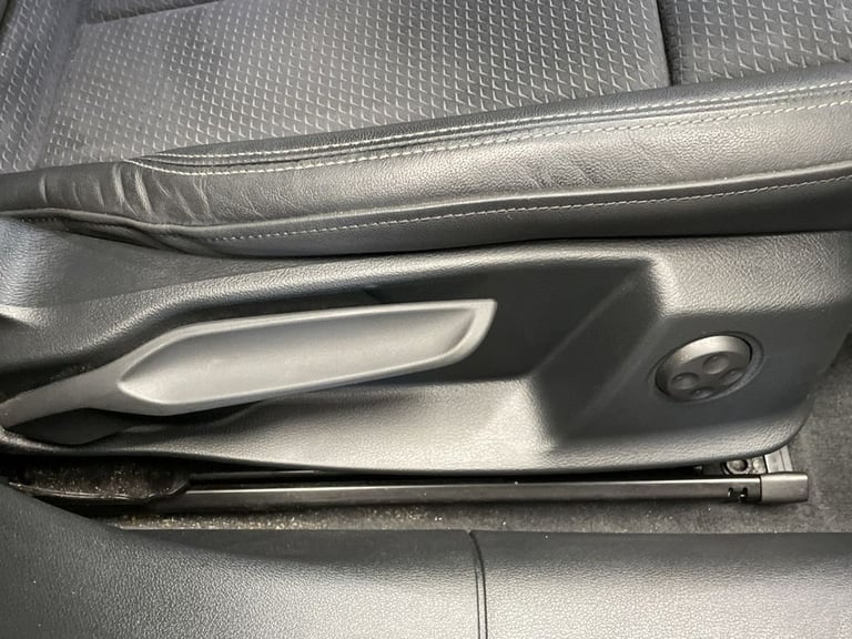 2024 Audi A4 Avant 2.0 TFSI 35 S line Estate 5dr Petrol S Tronic Euro 6 (s/s) (150 ps) Estate Pet...