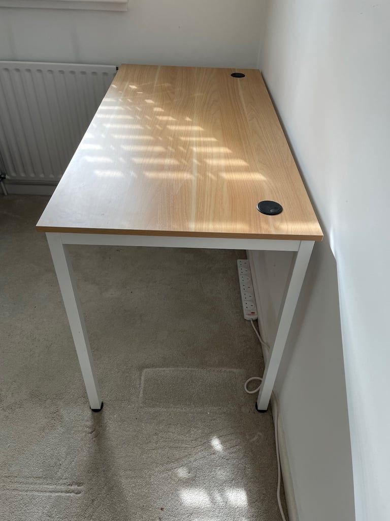 Computer desk