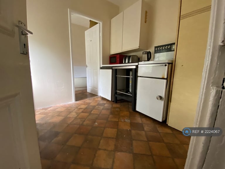 Studio flat in South Albert Road, Liverpool, L17 (#2224067)