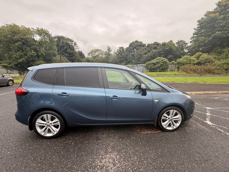 7-SEATER JUST SERVICED NEW CLUTCH AND FLYWHEEL GREAT FAMILY CAR