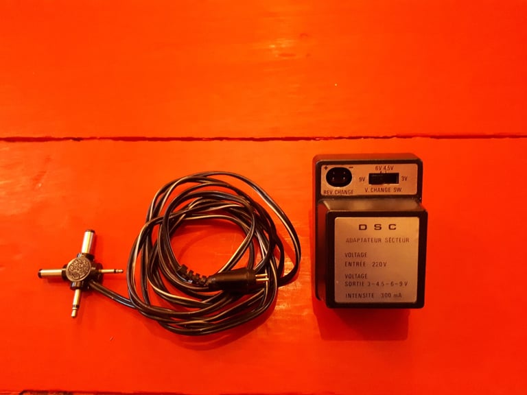 A Classic DSC Power Adapter (Adaptor)