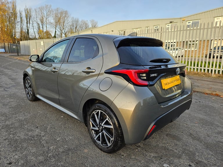 image for 2021 Toyota Yaris 1.5 Hybrid Design 5dr CVT Auto Bronze Damaged Salvage