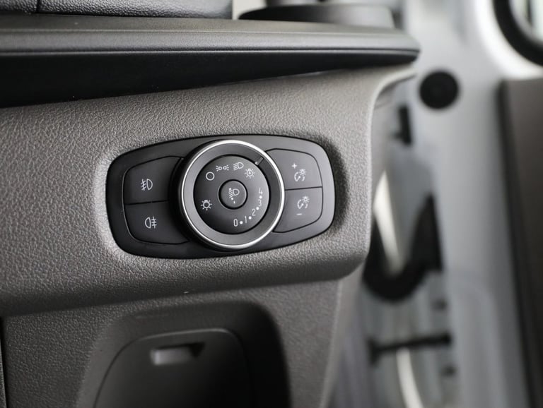 2023 Ford Transit Custom 2.0 300 EcoBlue Limited Panel Van 5dr Diesel Manual L2 H1 Euro 6 (s/s) (...