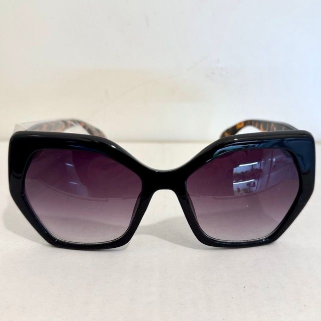 image for Boohoo Serena Oversized Angular Sunglasses - Brown £10.