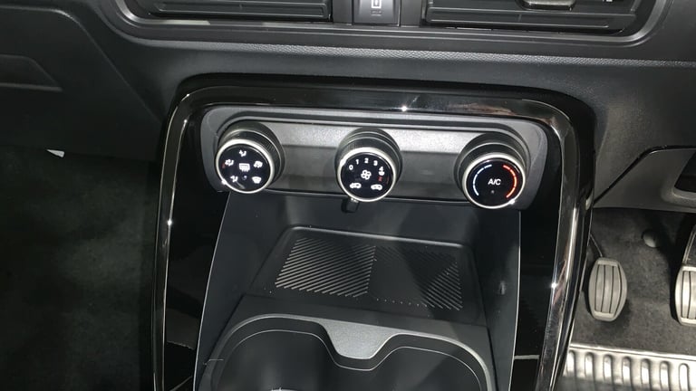 2025 Citroen C3 1.2 Turbo PLUS Hatchback 5dr Petrol Manual Euro 6 (s/s) (100 ps) Hatchback Petrol...