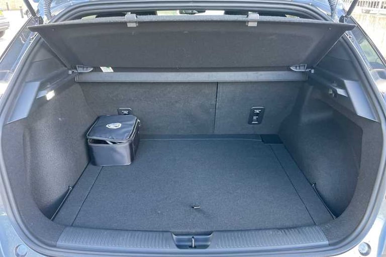 2023 MG MG4 64kWh Trophy Long Range Hatchback 5dr Electric Auto (203 ps) Hatchback Electric Autom...