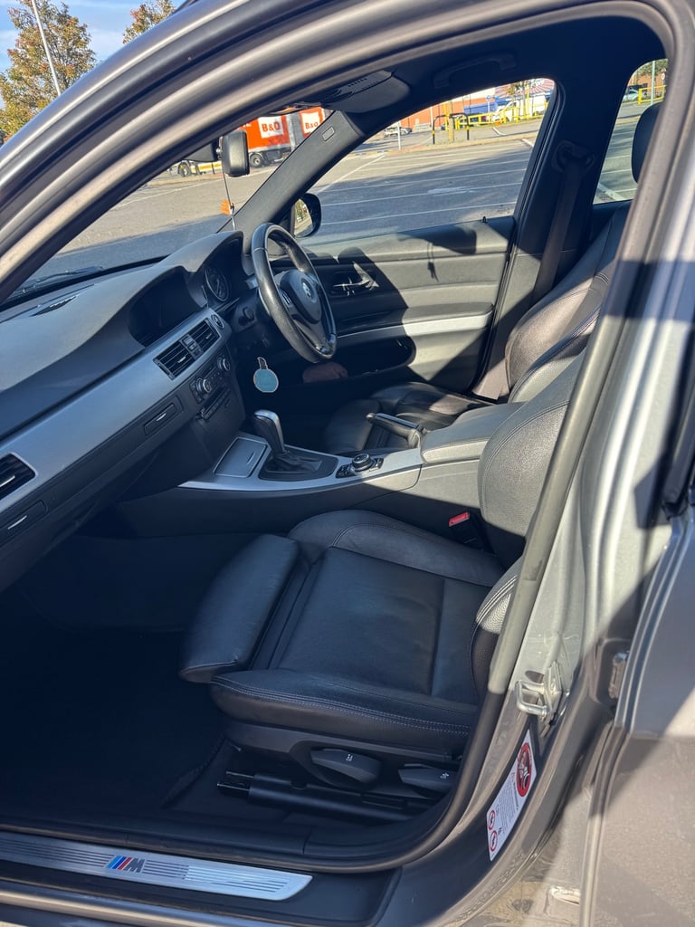 BMW, 325i Sport, Estate, 2011, Semi-Auto, 2996 (cc), 5 doors